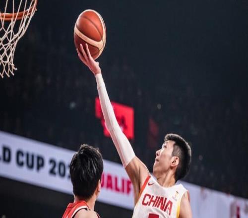 王楚钦机场,被粉丝热情,围堵,皇冠体育,皇冠体育官网,皇冠体育官方网站,皇冠体育登录